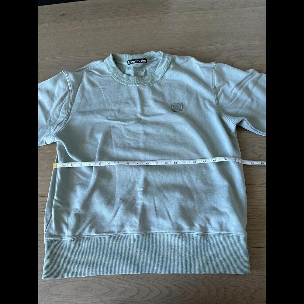 Acne Studios Green Crewneck. Size M